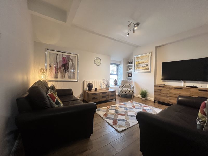 Living Area- click for photo gallery